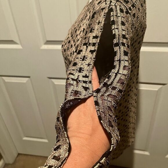 🎄Peck & Peck Cut-Out Tunic - Picture 4 of 8